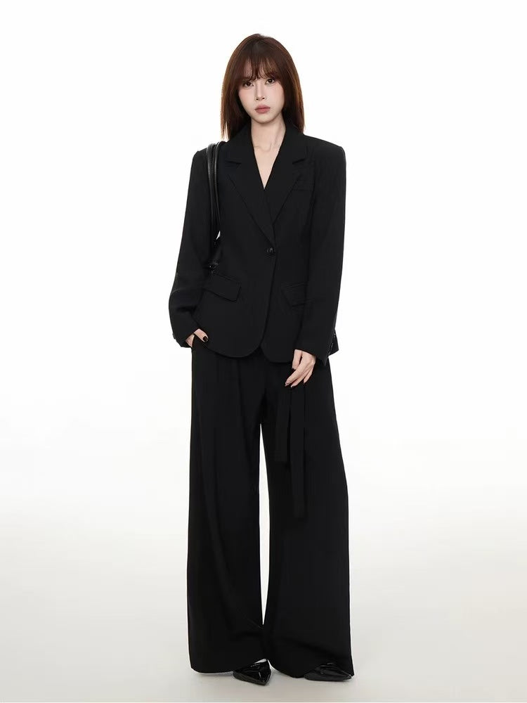 T1545 Women's suits