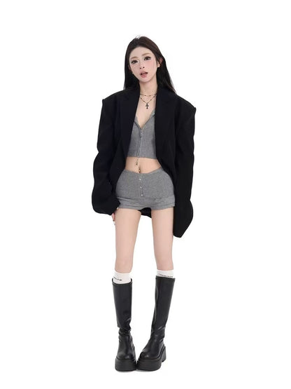 T1343   Women's suits