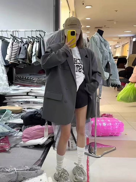 T1344    Women's suits