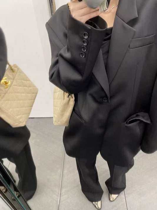 T1349  Women's suits