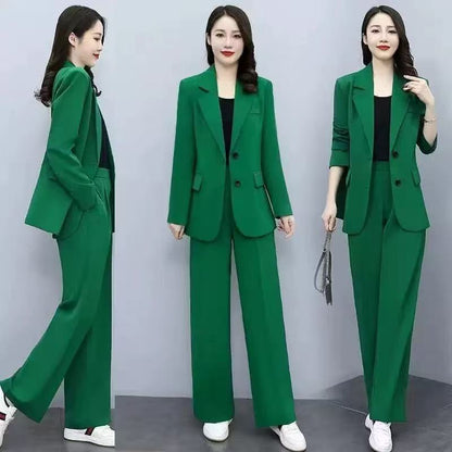 T1353  Women's suits