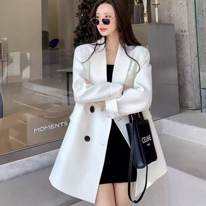 T1124  Women's suits