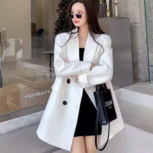 T1124  Women's suits