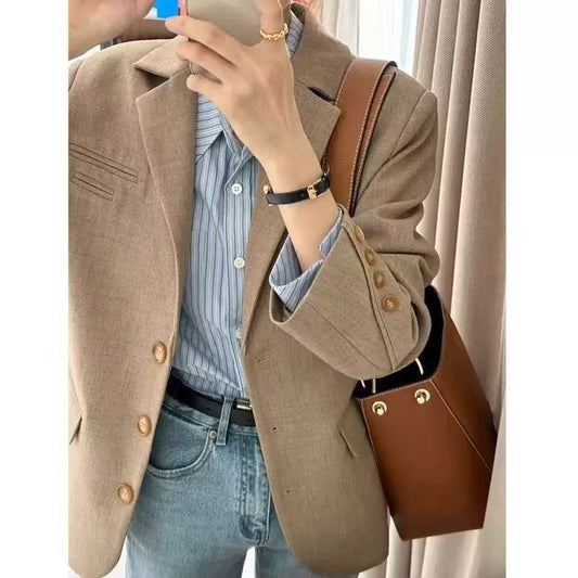 T735  Women's suits
