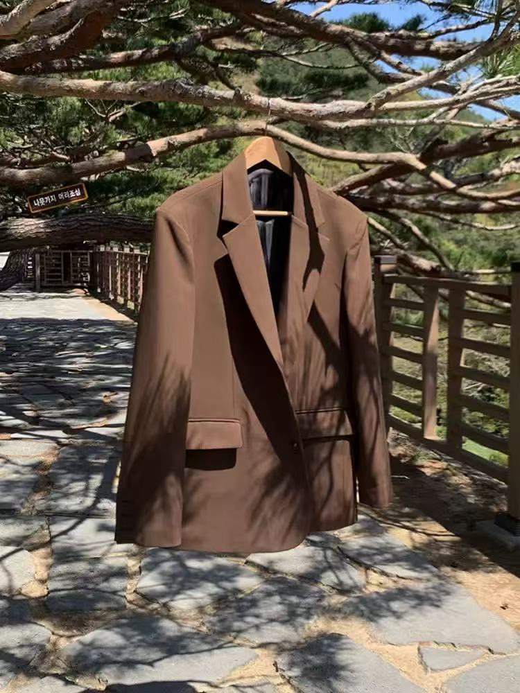 T1398  Men's suits