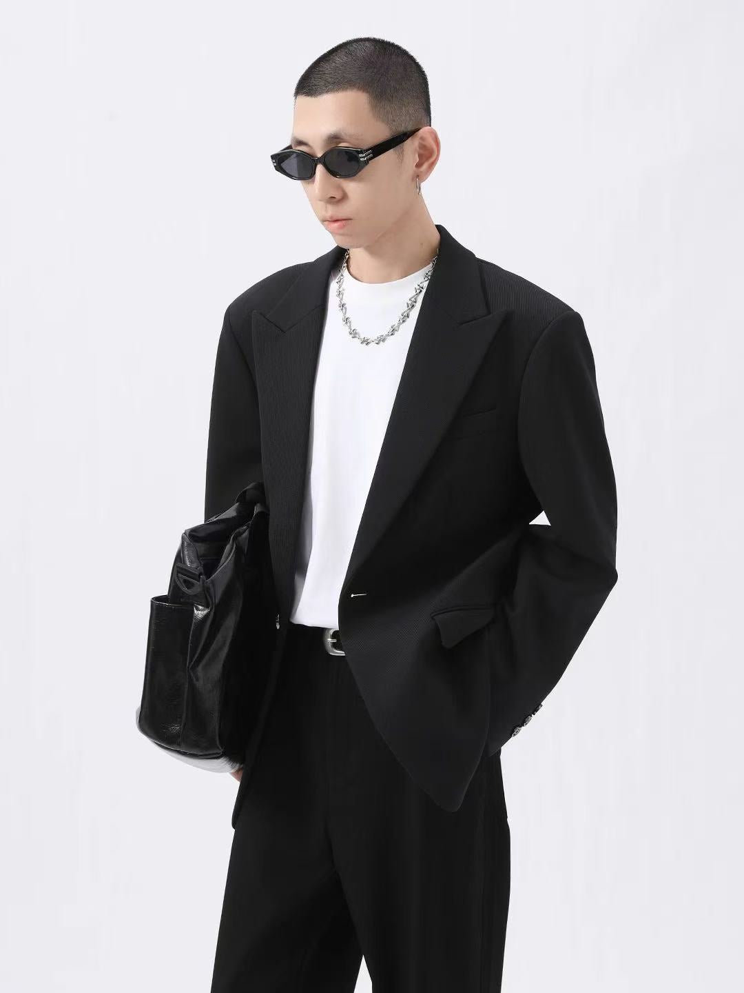 T1405  Men's suits