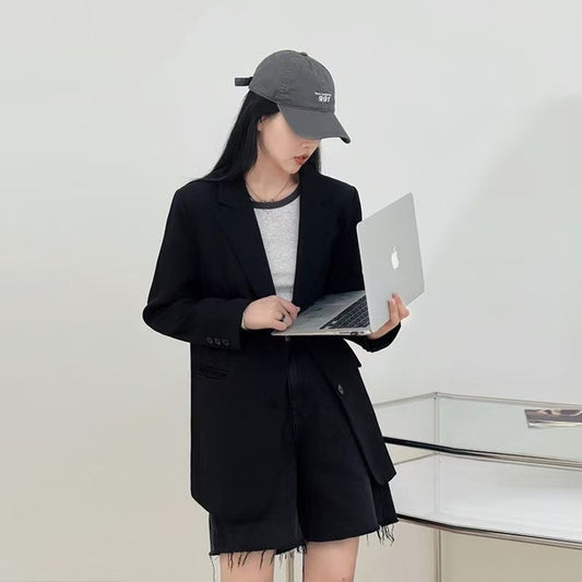 T1429  Women's suits