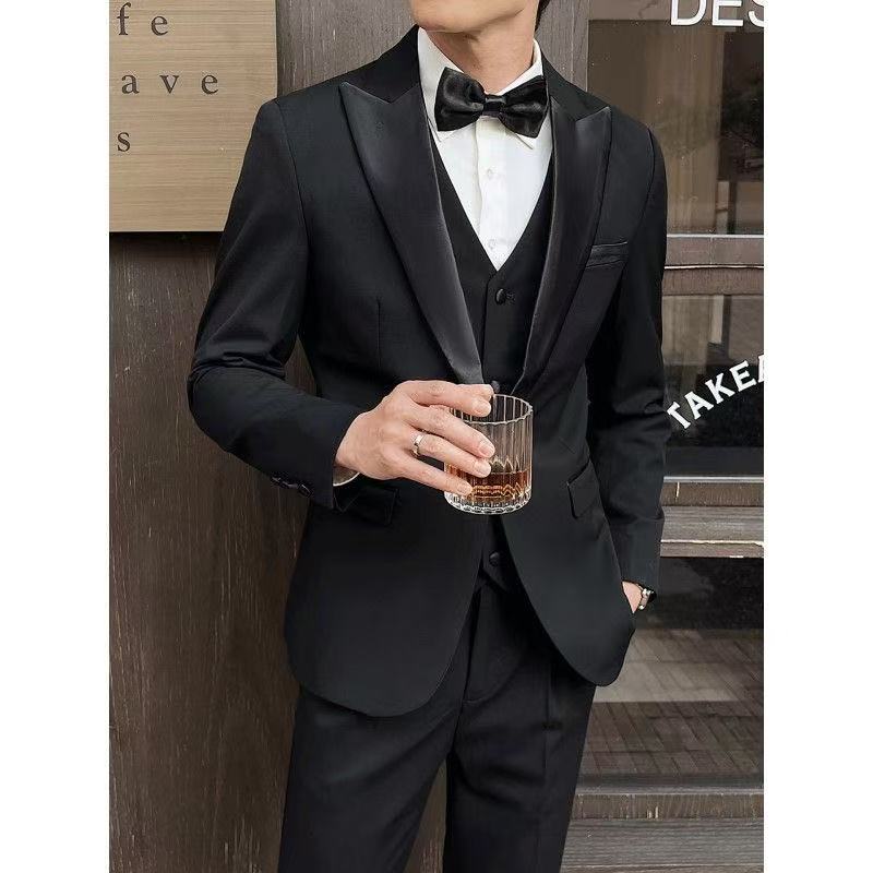 T1447  Men's suits