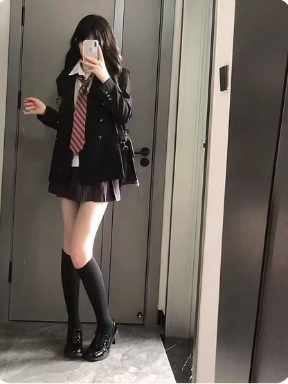 T1465  Women's suits