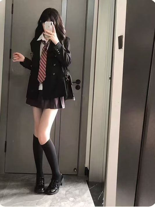 T1465  Women's suits