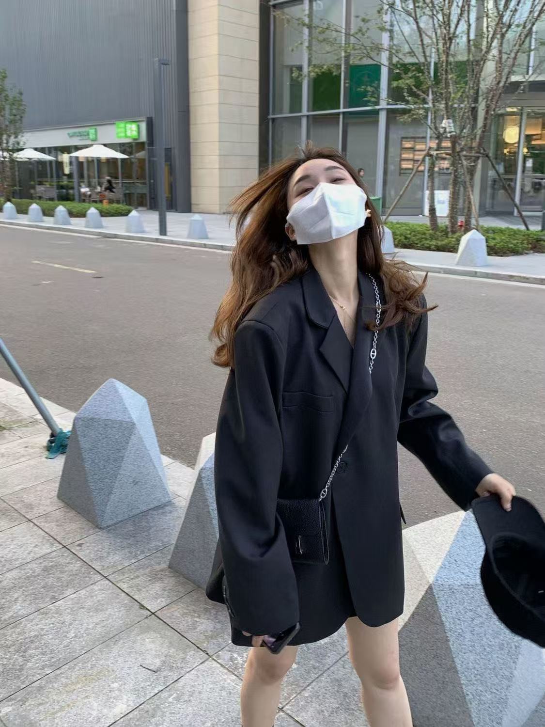 T1468  Women's suits