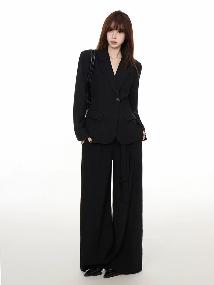 T1545 Women's suits