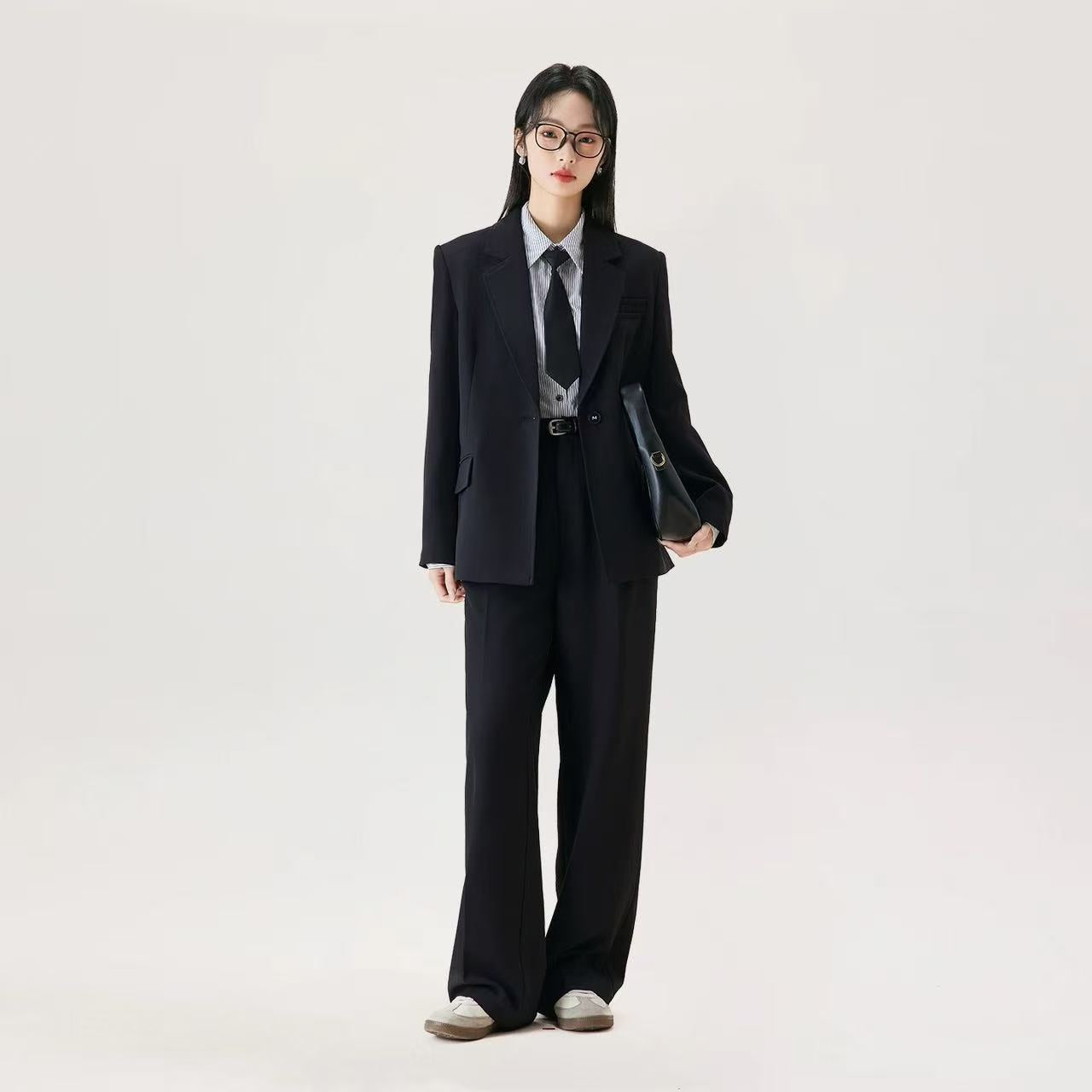T1585 Women's suits