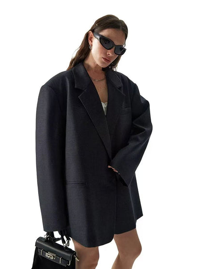 T1684  Women's suits