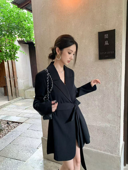 T1688  Women's suits