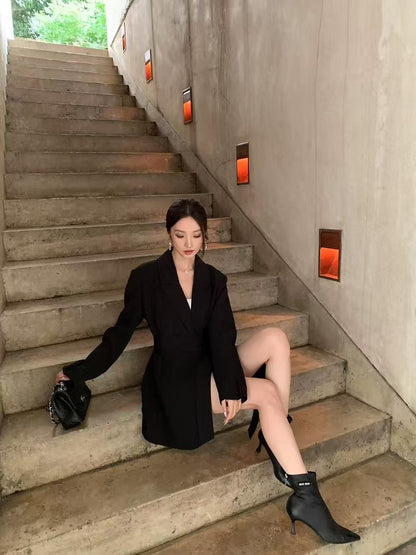 T1688  Women's suits