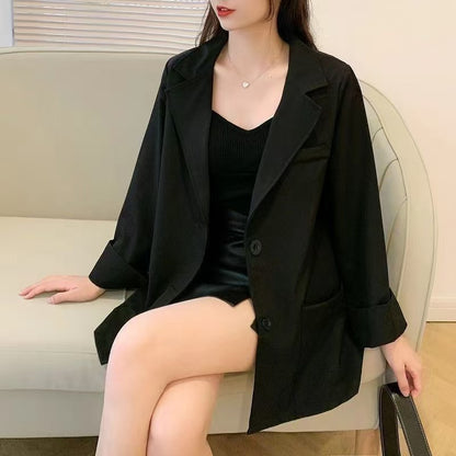 T1713  Women's suits