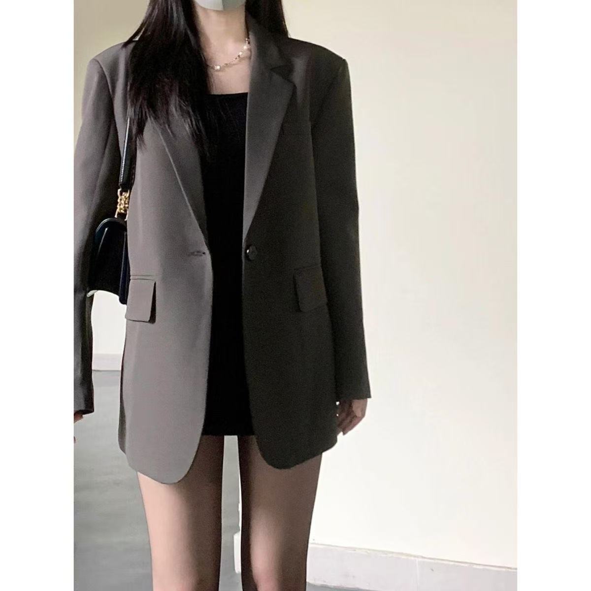 T1718 Women's suits