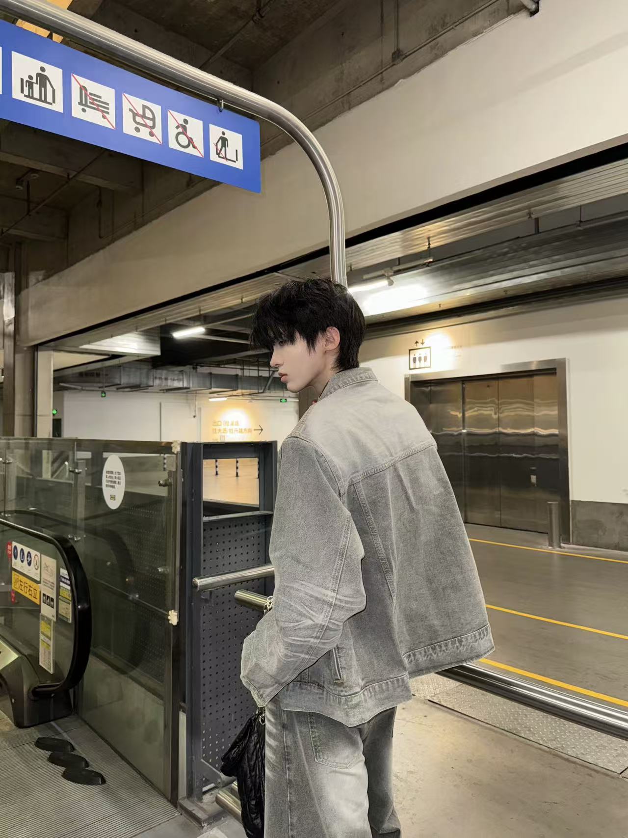 A0008 Men's outerwear