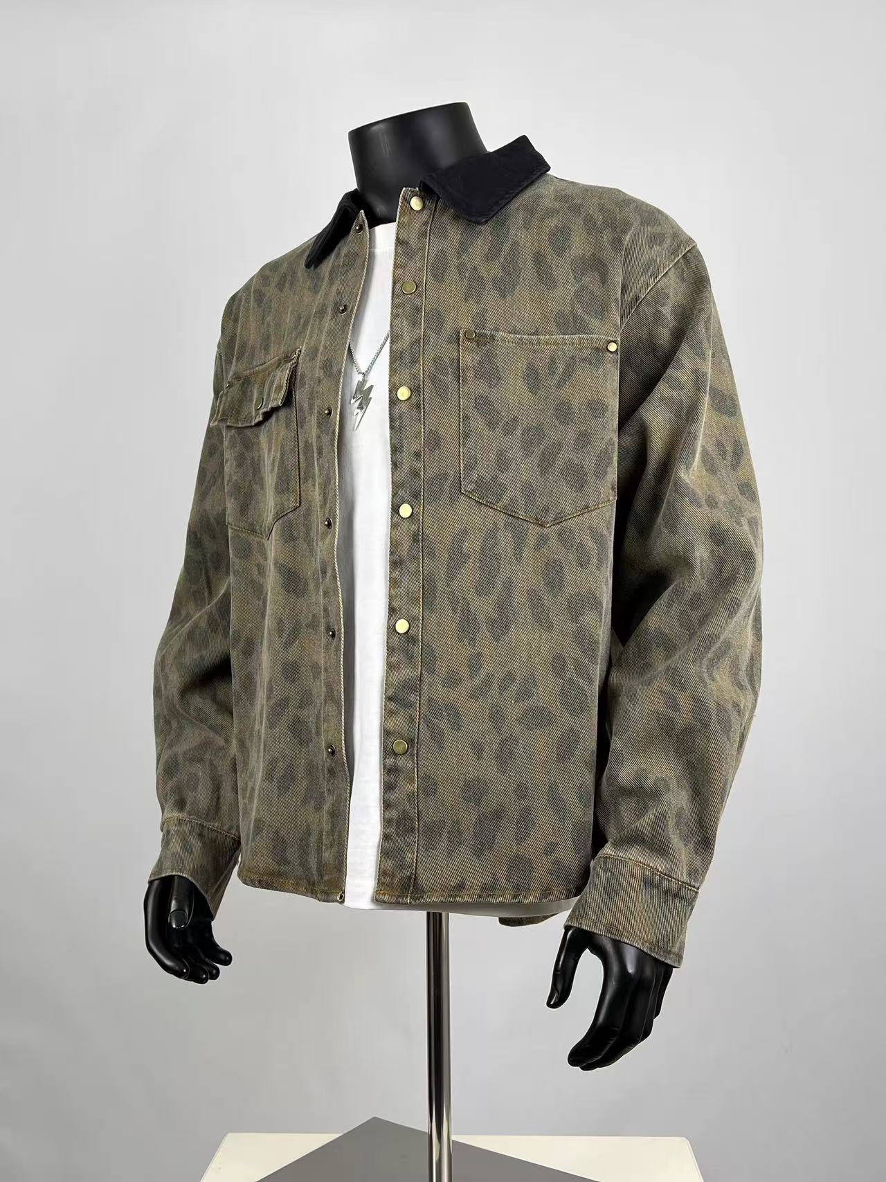 A1151    Men's outerwear